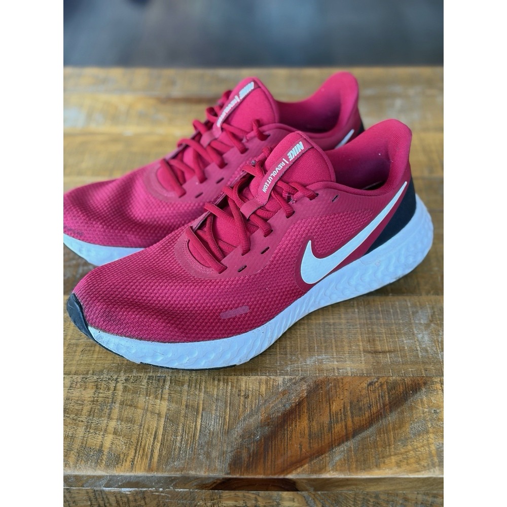 Nike Revolution 5 Men's Low Top Lace-Up Mesh Sneakers Gym Red BQ3204-600